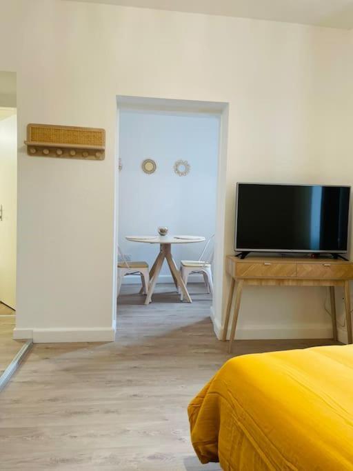 Le 18 Appartement Bourg-de-Péage Buitenkant foto